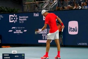 九游体育app-德约科维奇遭遇十五持续失利，切尔西教练压力巨大！热度持续攀升(德约科维奇超越费德勒)